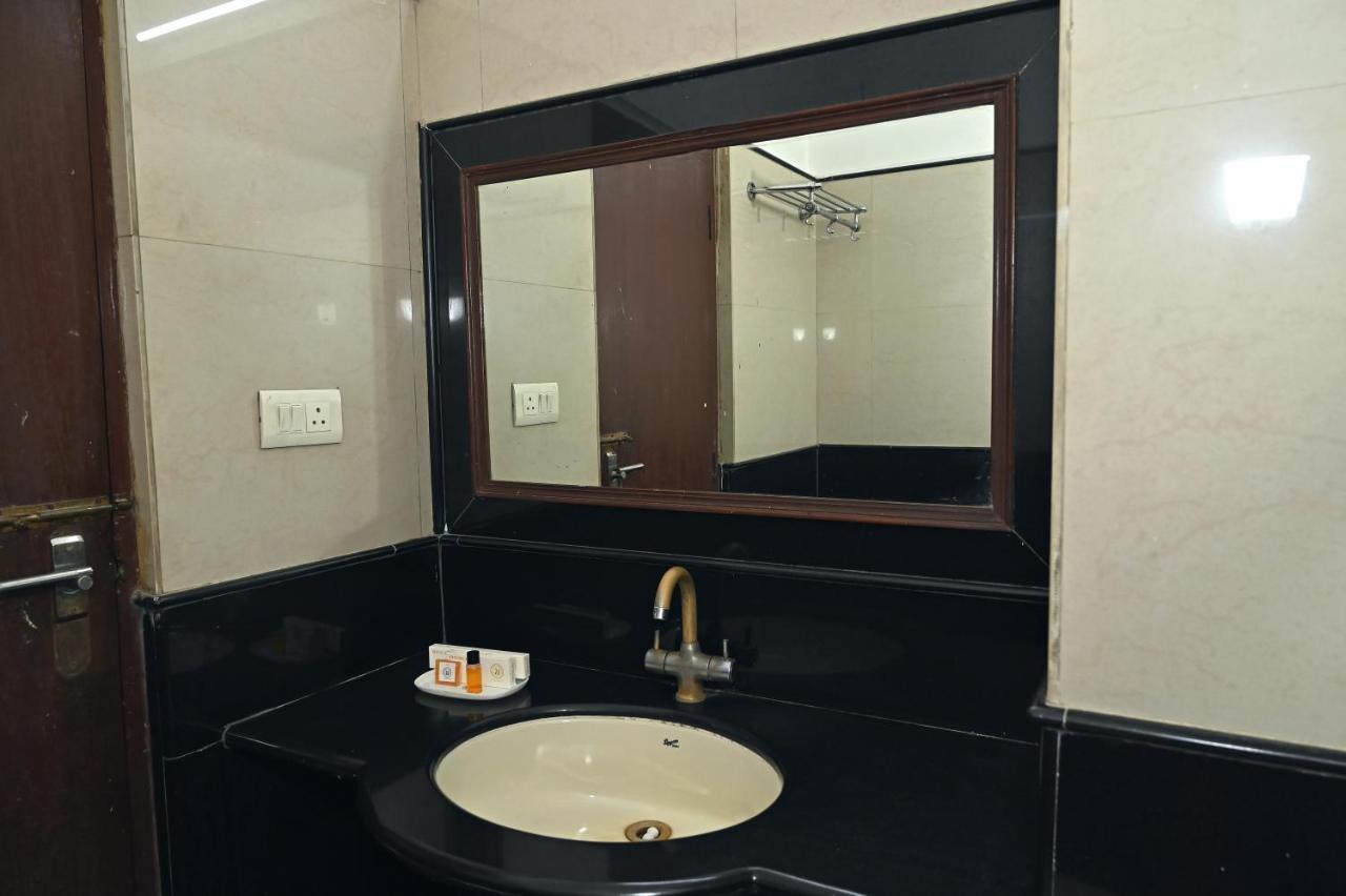 โฮเทล ราชฮานส์ อินเตอร์แนชันแนล Hotel ภาคัลปูร์ ภายนอก รูปภาพ